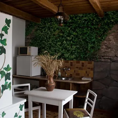 Notas Tuecsoek Vendeghaz Apartment