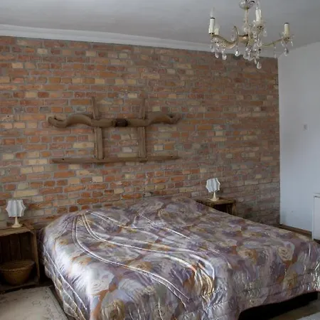 Notas Tuecsoek Vendeghaz Apartment Agyagosszergeny