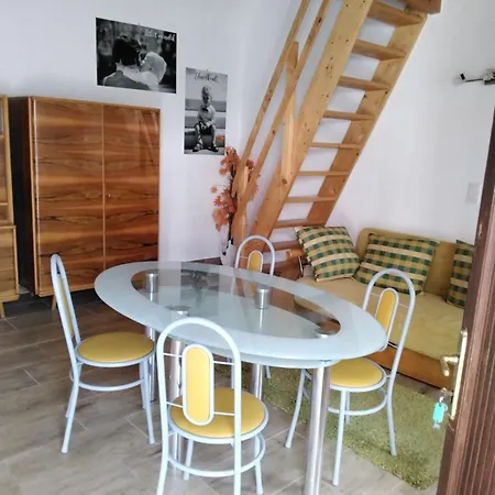 Apartament Notas Tuecsoek Vendeghaz